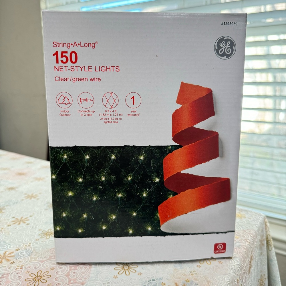 GE String-A-Long 150 ct Clear White Net-Style Lights 6x4 ft Green Wire Christmas
